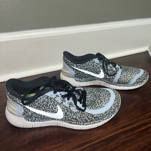 Nike free 5.0 running shoes cheetah print - Picture 3 of 5